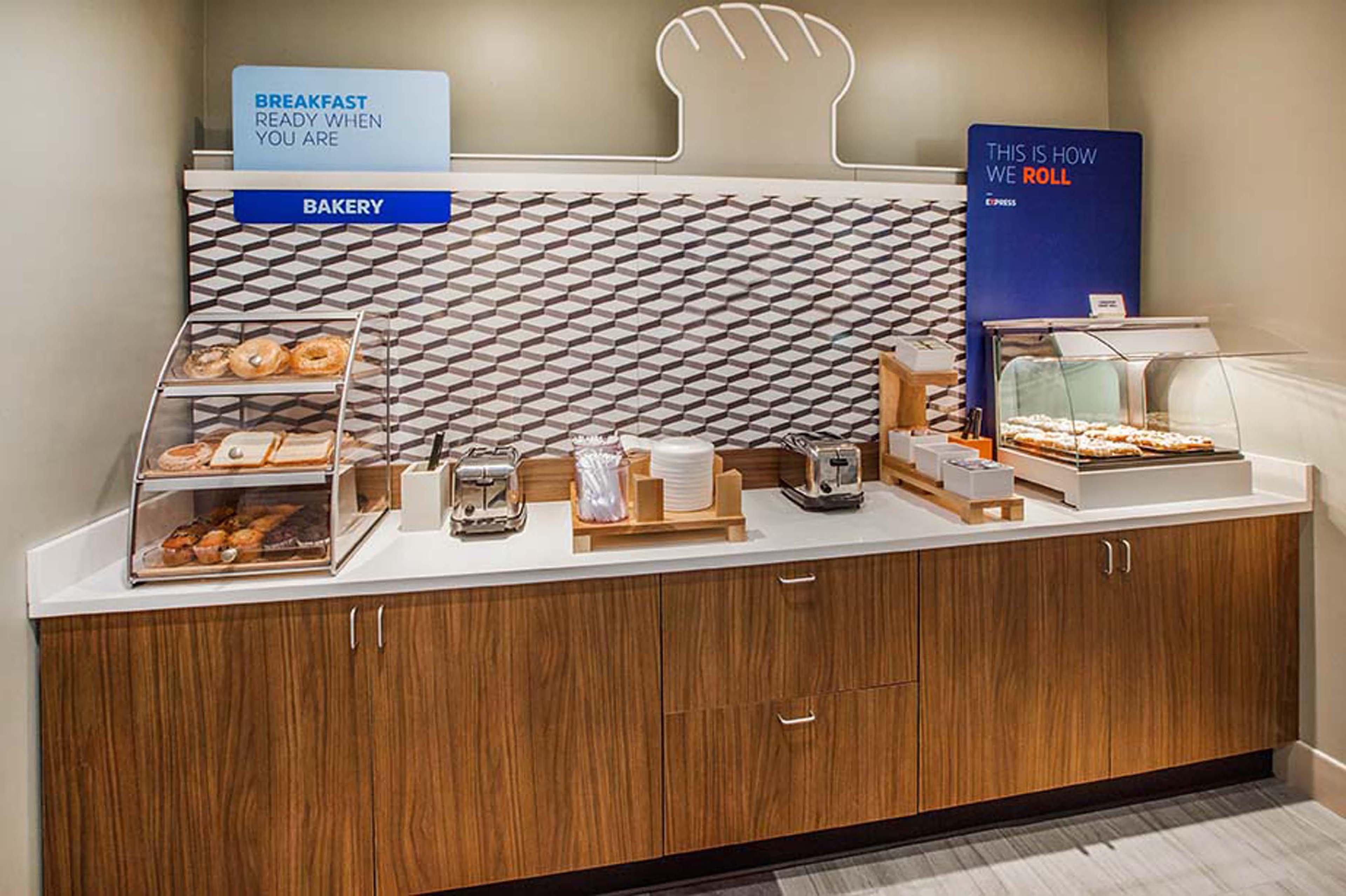 Holiday Inn Express Hotel & Suites New Boston By Ihg Zewnętrze zdjęcie